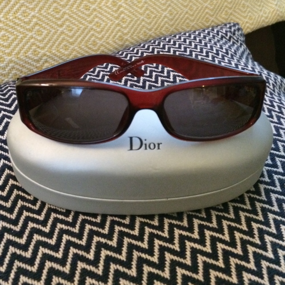 Beautiful red/brown authentic Dior sunglasses